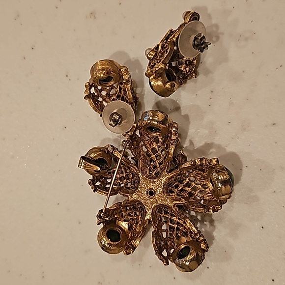 Vintage Pin With earrings to match - Picture 3 of 3